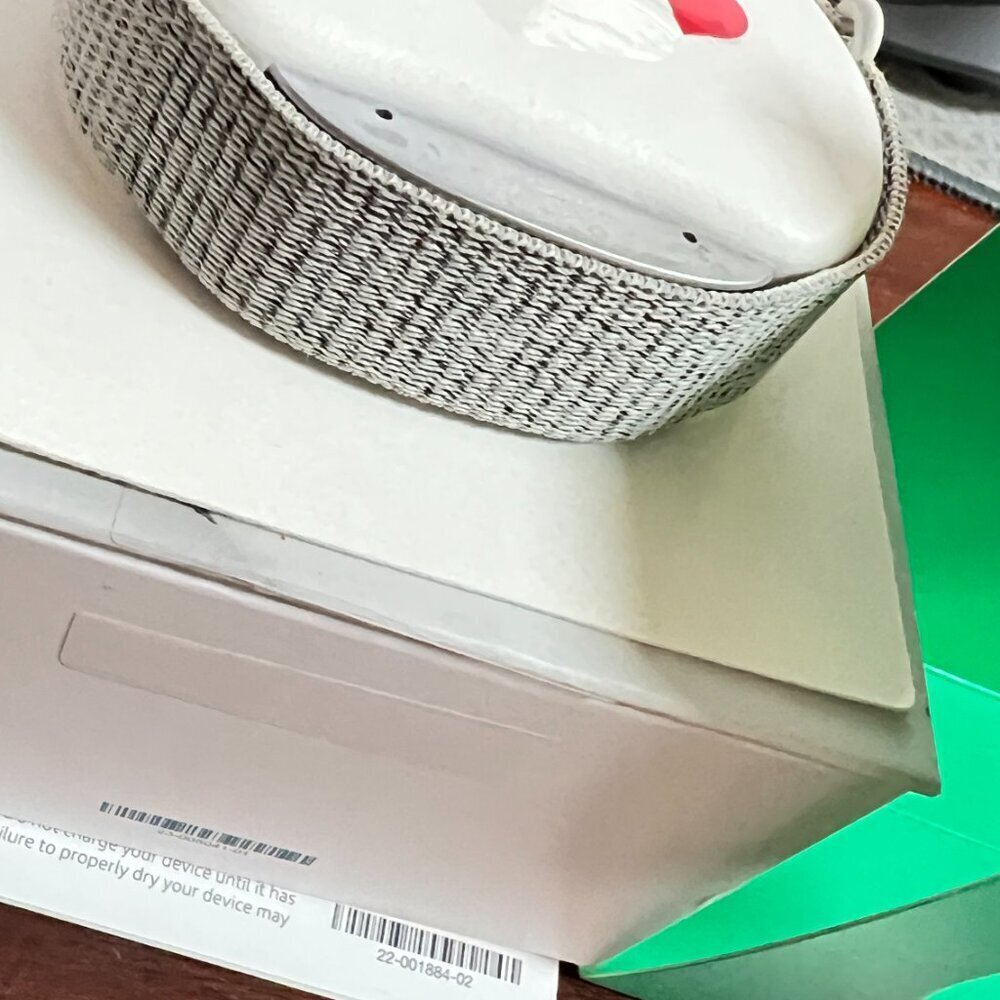 Amazon Halo Health Fitness tracker silver M - Picture 9 of 10